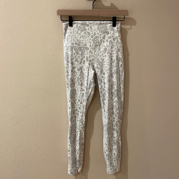 lululemon athletica Pants - Lululemon Align Pant 25”, size 6